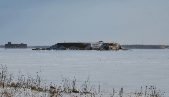Вид на форт "Милютин" с дамбы